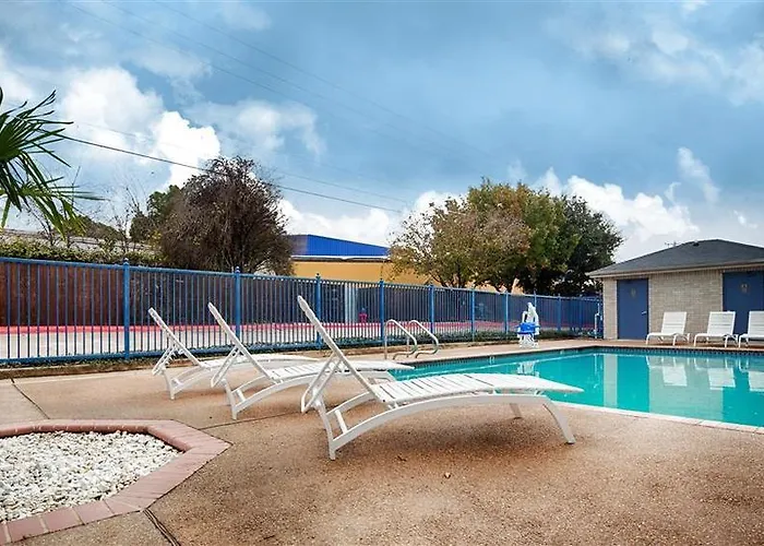 Hotel Days By Wyndham Round Rock