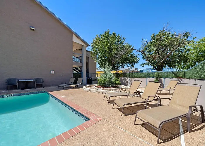 Hotel Days By Wyndham Round Rock