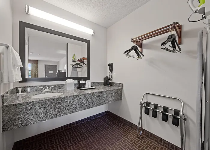 Days By Wyndham Hotel
